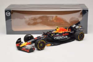 Oracle Red Bull Racing RB19 S. Perez Abu Dhabi GP 2023 Minichamps 1:18 110232311 Hartsi — kuva 7 / 7