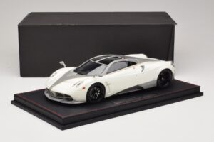 Pagani Huayra Luminous Green AB 1:18 REMC041 Hartsi — kuva 7 / 7