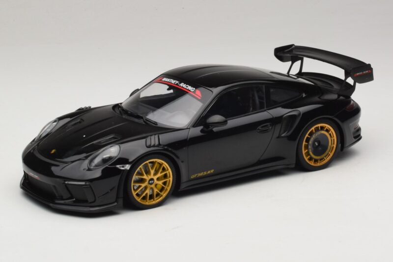 Porsche 911 992 GT3 RS Manthey Racing Musta Kultavanteilla Minichamps 1:18 MR-911-GT3RS-1804 Metalli