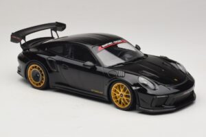 Porsche 911 992 GT3 RS Manthey Racing Musta Kultavanteilla Minichamps 1:18 MR-911-GT3RS-1804 Metalli — kuva 4 / 6