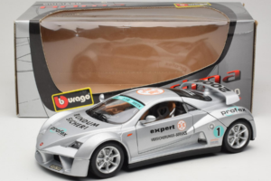 Giugiaro Prima Hopea Bburago 1:18 33130 Metalli — kuva 8 / 8