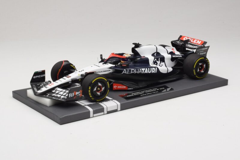 Scuderia AlphaTauri AT04 D. Ricciardo Hungarian GP 2023 Minichamps 1:18 117231203 Hartsi