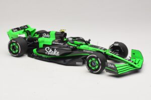 Stake Kick Sauber C44 G. Zhou Emilia Romagna GP 2024 Minichamps 1:18 117240124 Hartsi — kuva 4 / 7