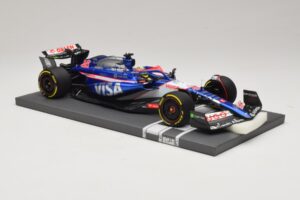 Visa Cash App RB VCARB 01 A. Iwasa FP1 Japanese GP 2024 Minichamps 1:18 117240440 Hartsi — kuva 4 / 7