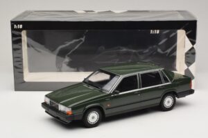 Volvo 740 GL Tummanvihreä Minichamps 1:18 155171702 Metalli — kuva 6 / 6
