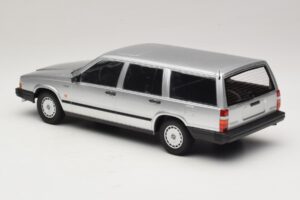 Volvo 740 GL Farmari Hopea Minichamps 1:18 155171770 Metalli — kuva 5 / 6