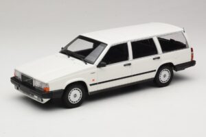 Volvo 740 GL Farmari Valkoinen Minichamps 1:18 155171772 Metalli