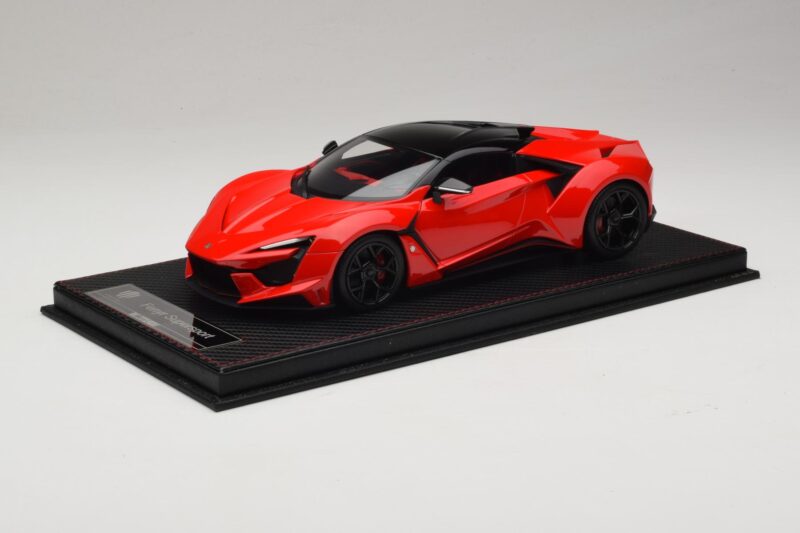 W Motors Fenyr Supersport Punainen SophiArt 1:18 SA003-06 Hartsi