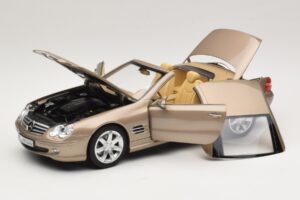 Mercedes SL500 R230 Travertine Beige Norev 1:18 183843 Metalli — kuva 2 / 9