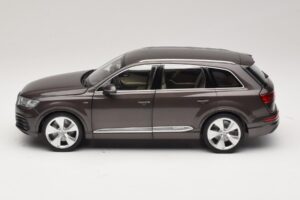 Audi Q7 4M Argus Brown Minichamps 1:18 5011407615 Metalli — kuva 4 / 8