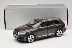 Audi Q7 4M Argus Brown Minichamps 1:18 5011407615 Metalli — kuva 8 / 8