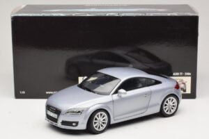 Audi TT 8N Silverblue Metallic Minichamps 1:18 100015020 Metalli — kuva 8 / 8