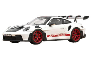 Porsche 911 992 GT3 RS Weissach Package Valkoinen Pyro Red Norev 1:18 Porsche 911 992 GT3 RS Weissach Package Valkoinen Pyro Red Norev 1:18 187373 Metalli