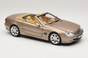 Mercedes SL500 R230 Travertine Beige Norev 1:18 183843 Metalli — kuva 7 / 9