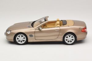 Mercedes SL500 R230 Travertine Beige Norev 1:18 183843 Metalli — kuva 5 / 9
