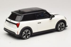 Mini Cooper S F66 Nanuq White Metallic Otto 1:18 OT1245 Hartsi — kuva 2 / 6