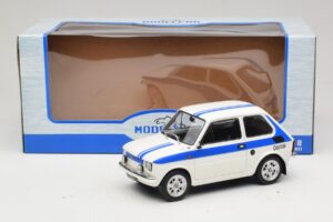Fiat 126 Castrol Livery Valkoinen Sininen MCG 1:18 MCG18666 Metalli — kuva 6 / 6
