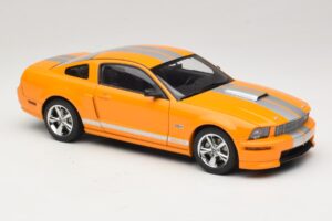 Ford Mustang GT S197 Grabber Orange Metallic AUTOart 1:18 73117-A1 Metalli — kuva 6 / 8