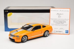 Ford Mustang GT S197 Grabber Orange Metallic AUTOart 1:18 73117-A1 Metalli — kuva 8 / 8