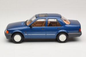 Ford Orion Mk2 1.6i Metallic Blue MCG 1:18 MCG18490 Metalli — kuva 3 / 6