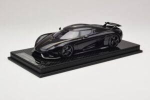 Koenigsegg Regera Musta Hiilikuitupaketti FrontiArt 1:18 Koenigsegg Regera Musta Hiilikuitupaketti FrontiArt 1:18 F079-179 Hartsi