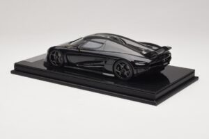 Koenigsegg Regera Musta Hiilikuitupaketti FrontiArt 1:18 F079-179 Hartsi — kuva 5 / 7