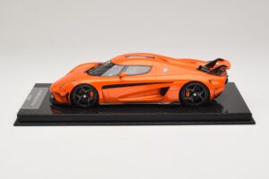 Koenigsegg Regera Oranssi Hiilikuitupaketti FrontiArt 1:18 F071-153 Hartsi — kuva 3 / 7