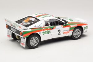 Lancia 037 #2 A. Bettega / M. Perissinot Rally San Marino 1984 Kyosho 1:18 08306F Metalli — kuva 3 / 8