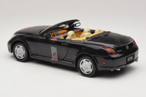 Lexus SC430 Avoauto Musta Motormax 1:18 73119 Metalli — kuva 5 / 6