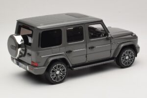 Mercedes G-Class W465 Classic Grey Norev 1:18 183035 Metalli — kuva 2 / 6