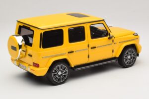 Mercedes G-Class W465 Sun Yellow Norev 1:18 183038 Metalli — kuva 2 / 6