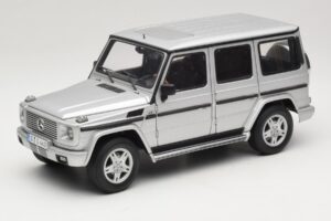 Mercedes G500 W463 LWB Jälleenmyyjäedition Hopea AUTOart 1:18 B66962142 Metalli