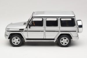 Mercedes G500 W463 LWB Jälleenmyyjäedition Hopea AUTOart 1:18 B66962142 Metalli — kuva 4 / 8