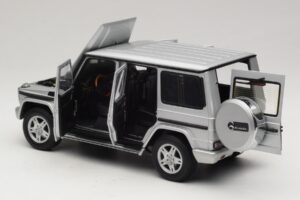 Mercedes G500 W463 LWB Jälleenmyyjäedition Hopea AUTOart 1:18 B66962142 Metalli — kuva 5 / 8