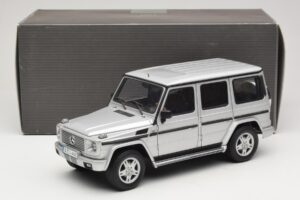 Mercedes G500 W463 LWB Jälleenmyyjäedition Hopea AUTOart 1:18 B66962142 Metalli — kuva 8 / 8
