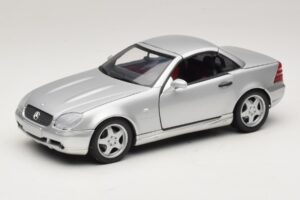Mercedes SLK230 R170 AMG Roadster Hopea UT Models 1:18 26152 Metalli