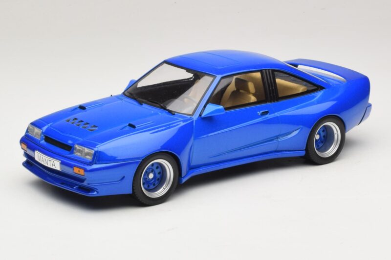 Opel Manta B Sininen Metallinen MCG 1:18 MCG18258 Metalli