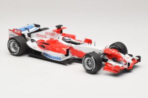 Panasonic Toyota Racing TF106 #11 J. Trulli 2006 Minichamps 1:18 AM59558L Metalli — kuva 4 / 7
