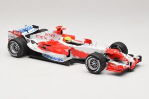 Panasonic Toyota Racing TF106 #12 R. Schumacher 2006 Minichamps 1:18 AM59557K Metalli — kuva 4 / 7