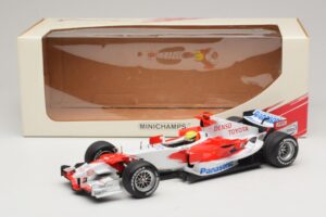 Panasonic Toyota Racing TF106 #12 R. Schumacher 2006 Minichamps 1:18 AM59557K Metalli — kuva 7 / 7