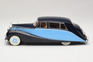Rolls-Royce Silver Wraith Empress by Hooper Musta & Tummansininen MCG 1:18 MCG18051 Metalli — kuva 3 / 6