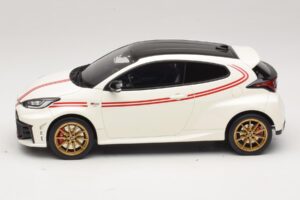 Toyota GR Yaris TGR Italy Rajoitettu Erä Pure White Otto 1:18 OT1183 Hartsi — kuva 3 / 6