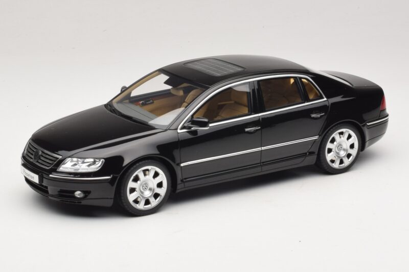 Volkswagen Phaeton 3D 6.0 W12 Musta Otto 1:18 OT1266 Hartsi