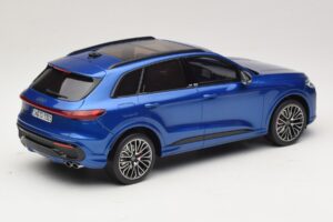 Audi SQ5 FY TFSI Ultra Sininen Otto 1:18 OT1281 Hartsi — kuva 2 / 6