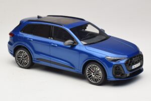 Audi SQ5 FY TFSI Ultra Sininen Otto 1:18 OT1281 Hartsi — kuva 4 / 6