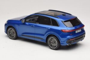 Audi SQ5 FY TFSI Ultra Sininen Otto 1:18 OT1281 Hartsi — kuva 5 / 6