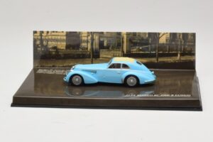 Alfa Romeo 8C 2900B Lungo Vaaleansininen Minichamps 1:43 436120420 Metalli
