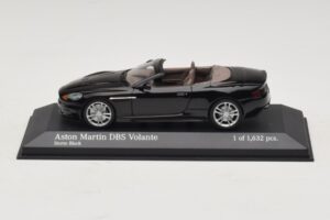 Aston Martin DBS Volante Musta Metallinen Minichamps 1:43 400137930 Metalli