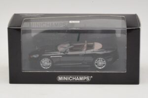 Aston Martin DBS Volante Musta Metallinen Minichamps 1:43 400137930 Metalli — kuva 4 / 4