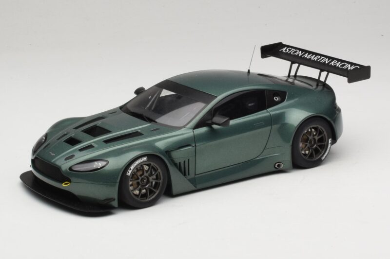Aston Martin V12 Vantage GT3 Vihreä AUTOart 1:18 81306 Metalli